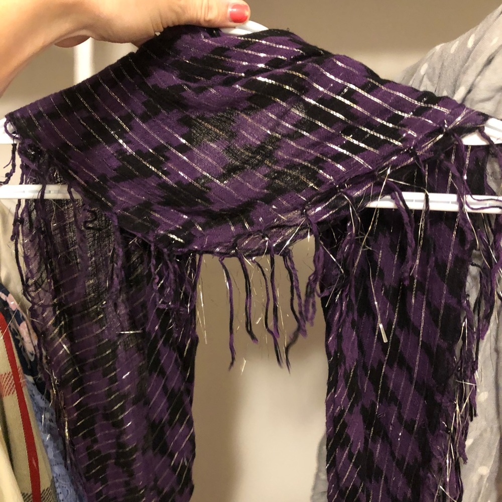 Lot of two super cute scarves!
